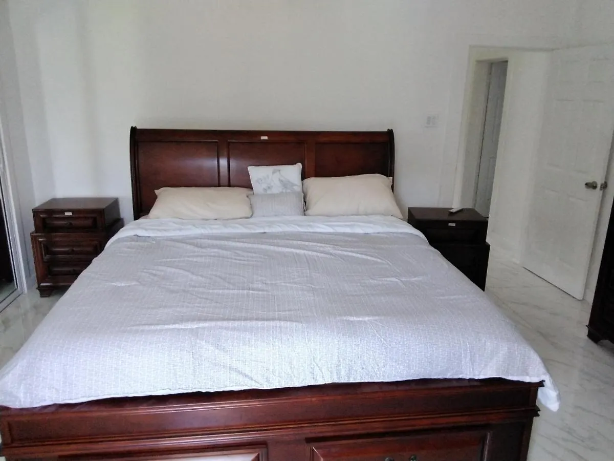 Lavue Apartment Kingston 0*,  Jamaica